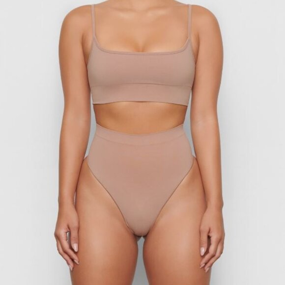 Skims Seamless Sculpt Mid Waist Thong - Picture 2 of 5